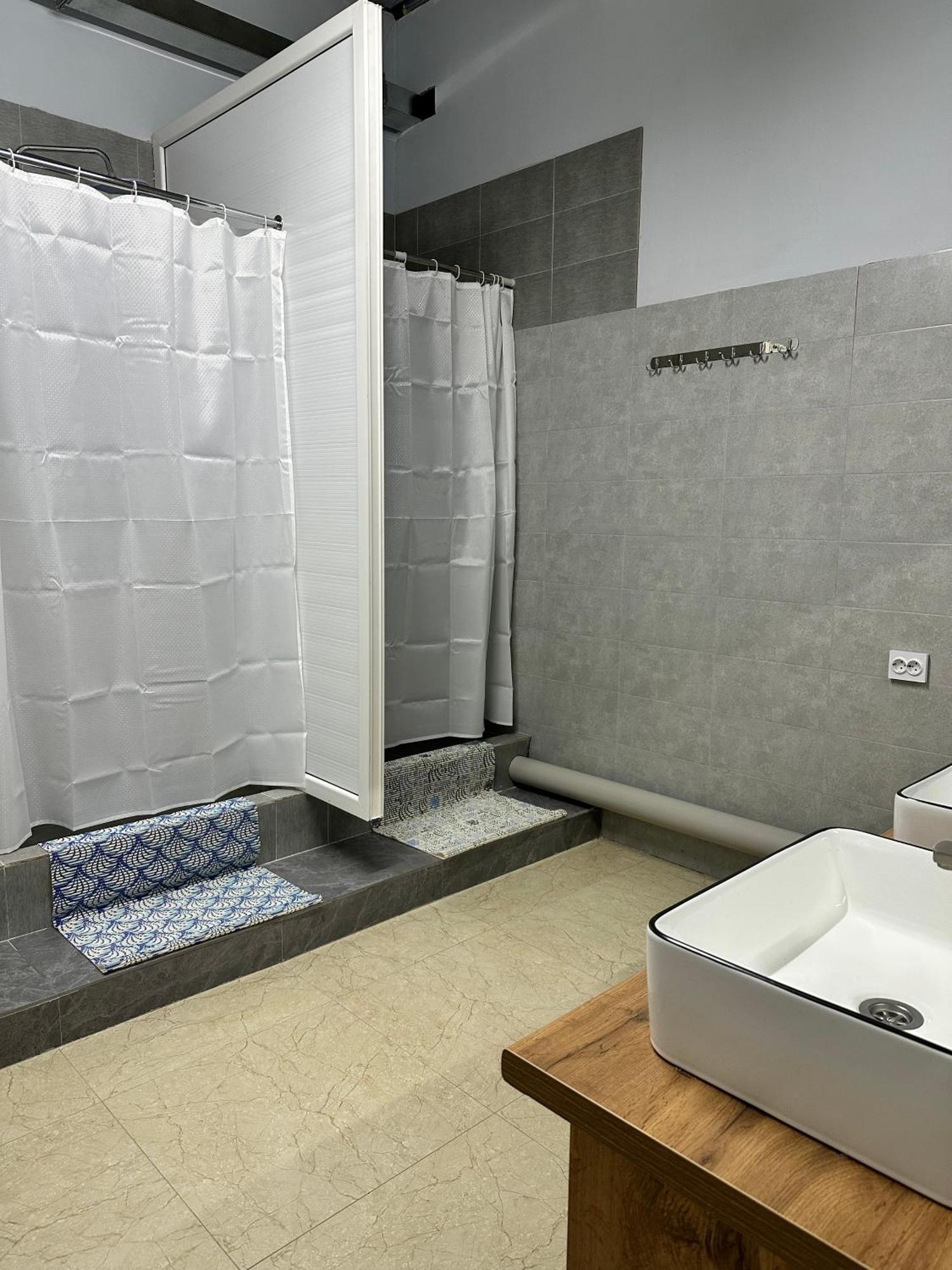 Hostel O2 الماتي المظهر الخارجي الصورة